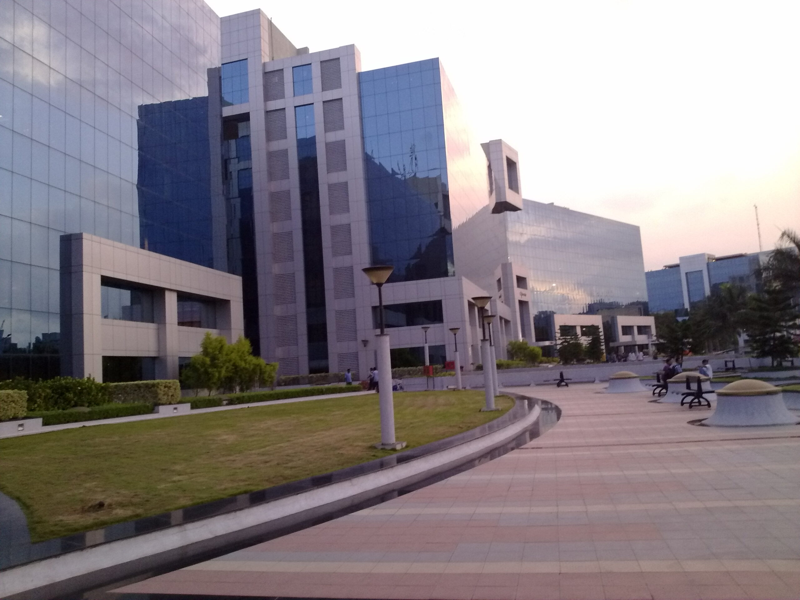 Magarpatta_cyber_city